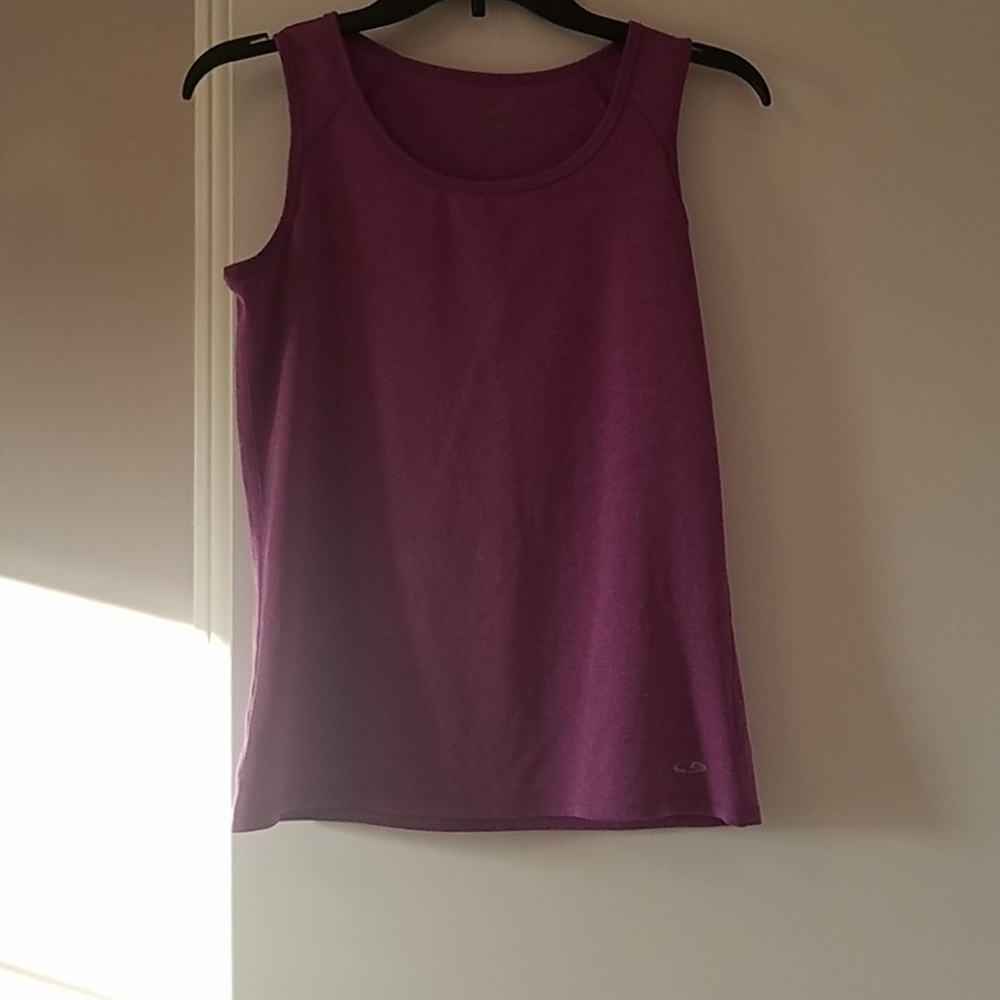 Athletic top